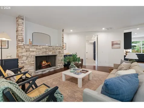 3850 Lake Grove Avenue Lake Oswego OR 97035