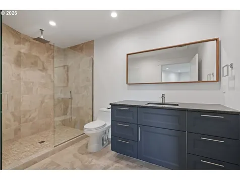 3850 Lake Grove Avenue Lake Oswego OR 97035