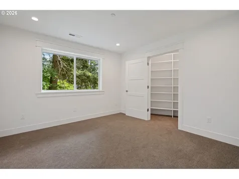 3850 Lake Grove Avenue Lake Oswego OR 97035