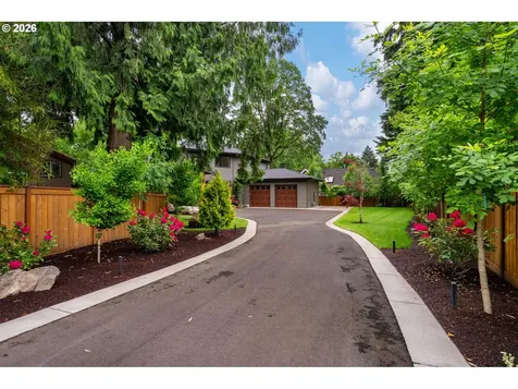 3850 Lake Grove Avenue Lake Oswego OR 97035