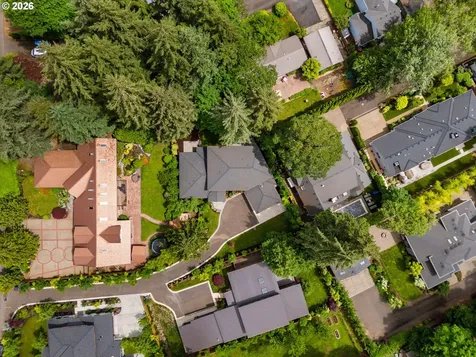 3850 Lake Grove Avenue Lake Oswego OR 97035