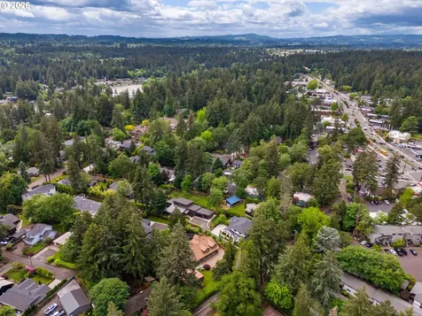 3850 Lake Grove Avenue Lake Oswego OR 97035