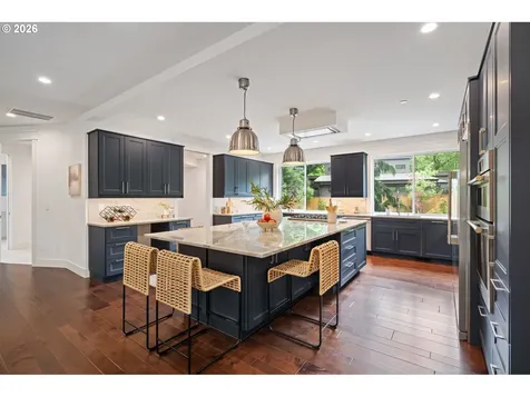 3850 Lake Grove Avenue Lake Oswego OR 97035