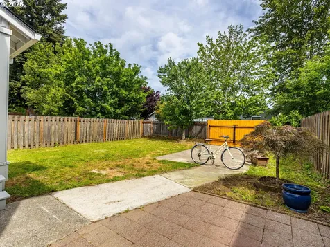 8329 N Johnswood Drive Portland OR 97203