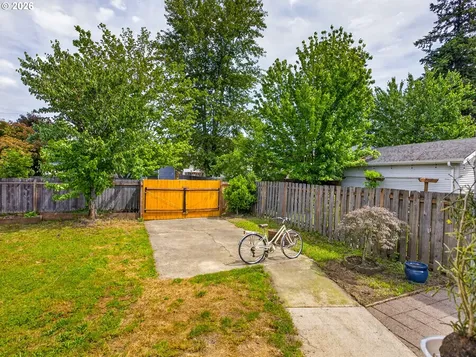 8329 N Johnswood Drive Portland OR 97203