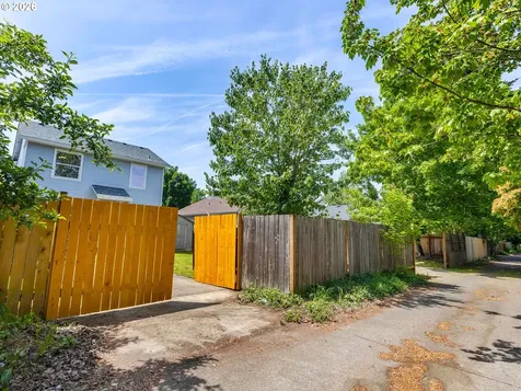 8329 N Johnswood Drive Portland OR 97203