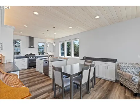 4231 SE Lee Avenue Lincoln City OR 97367
