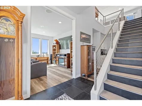 4231 SE Lee Avenue Lincoln City OR 97367