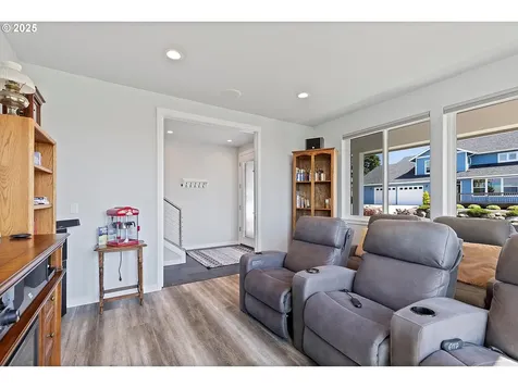 4231 SE Lee Avenue Lincoln City OR 97367