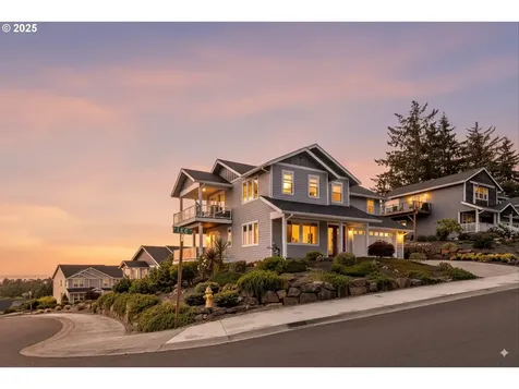 4231 SE Lee Avenue Lincoln City OR 97367