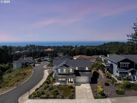 4231 SE Lee Avenue Lincoln City OR 97367