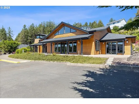 4231 SE Lee Avenue Lincoln City OR 97367