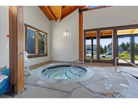 4231 SE Lee Avenue Lincoln City OR 97367