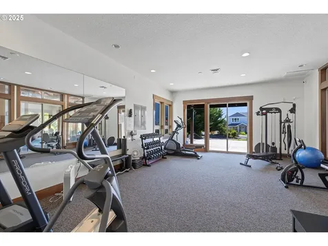 4231 SE Lee Avenue Lincoln City OR 97367