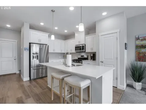 6870 SE Crimson Lane Hillsboro OR 97123