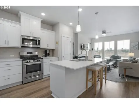 6870 SE Crimson Lane Hillsboro OR 97123