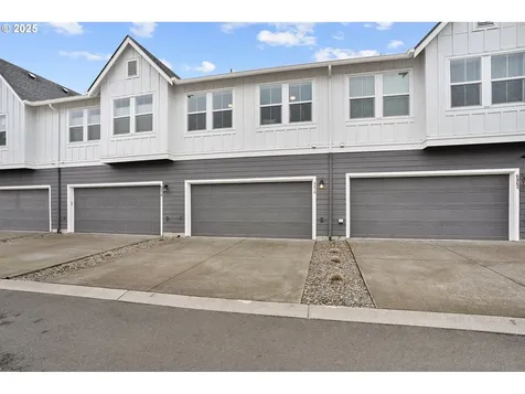 6870 SE Crimson Lane Hillsboro OR 97123