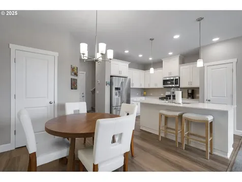 6870 SE Crimson Lane Hillsboro OR 97123