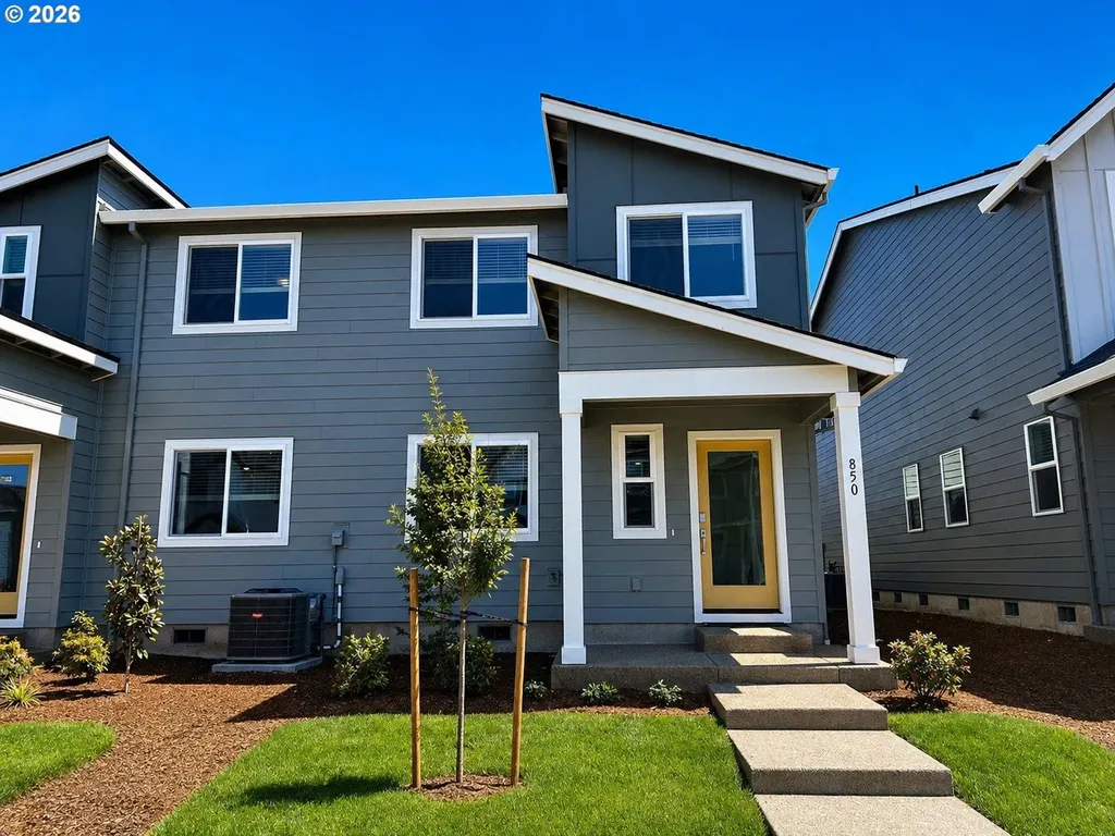850 Sifuentez Court Woodburn OR 97071