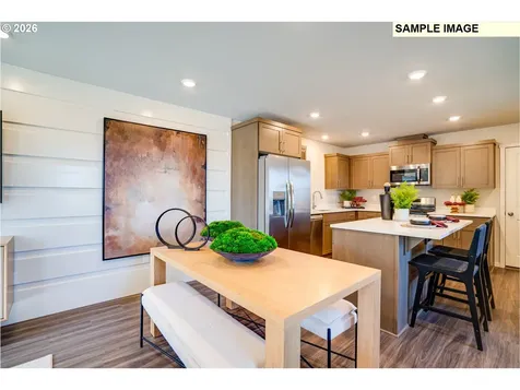 850 Sifuentez Court Woodburn OR 97071