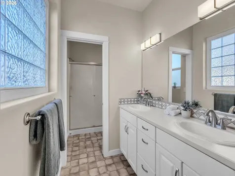 1997 NW Penny Lane Mcminnville OR 97128