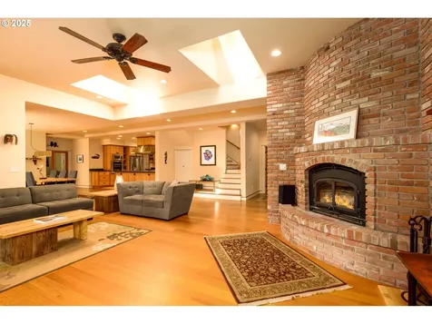 354 Champagne Creek Drive Roseburg OR 97471