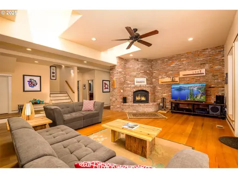 354 Champagne Creek Drive Roseburg OR 97471