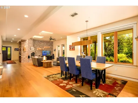 354 Champagne Creek Drive Roseburg OR 97471