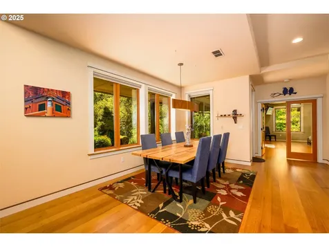 354 Champagne Creek Drive Roseburg OR 97471