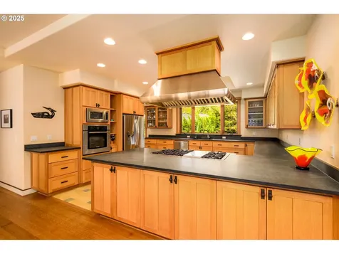 354 Champagne Creek Drive Roseburg OR 97471