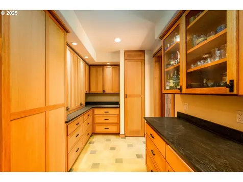 354 Champagne Creek Drive Roseburg OR 97471