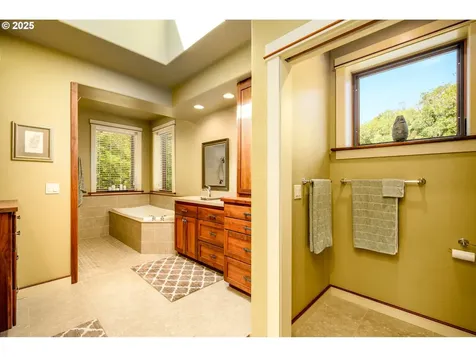 354 Champagne Creek Drive Roseburg OR 97471