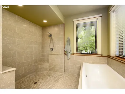 354 Champagne Creek Drive Roseburg OR 97471