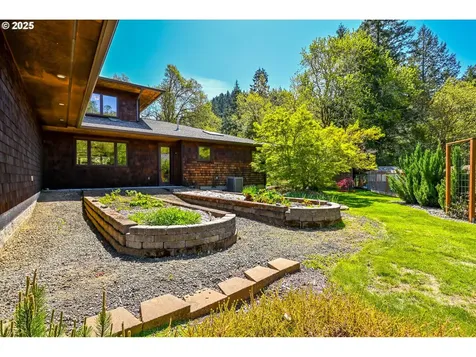 354 Champagne Creek Drive Roseburg OR 97471