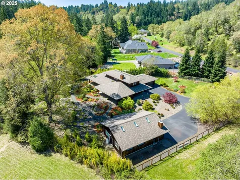 354 Champagne Creek Drive Roseburg OR 97471