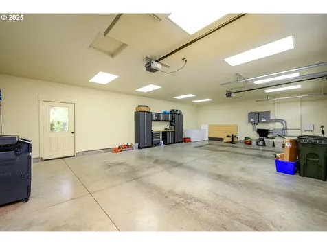 354 Champagne Creek Drive Roseburg OR 97471
