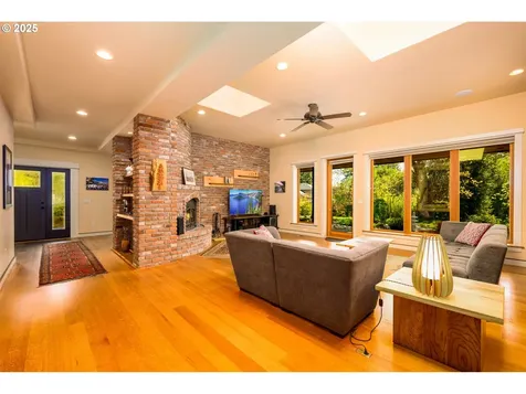 354 Champagne Creek Drive Roseburg OR 97471