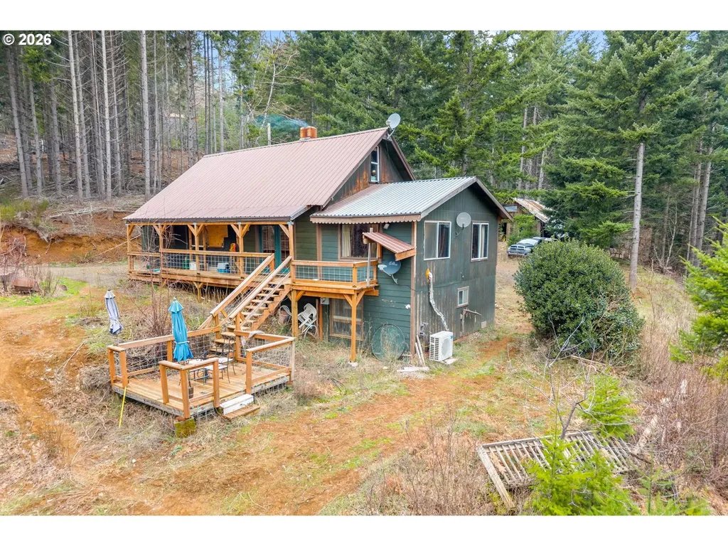 1202 Scoggins Road Underwood WA 98651