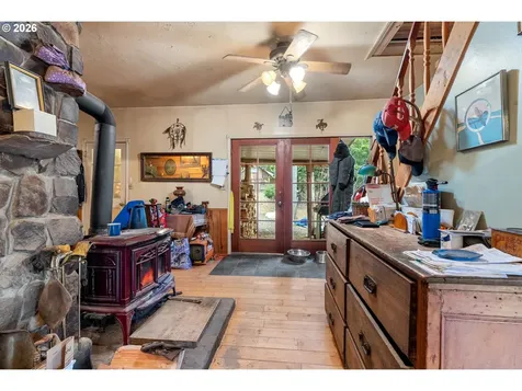 1202 Scoggins Road Underwood WA 98651