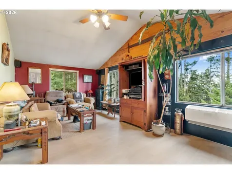1202 Scoggins Road Underwood WA 98651