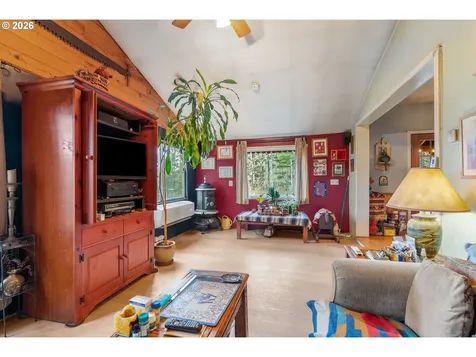 1202 Scoggins Road Underwood WA 98651