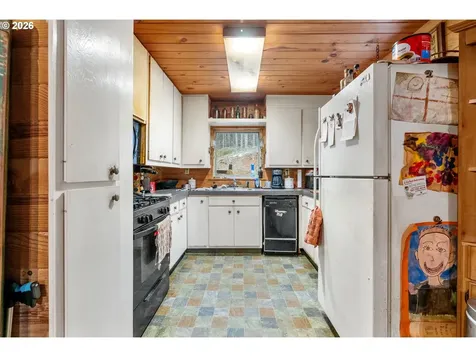 1202 Scoggins Road Underwood WA 98651