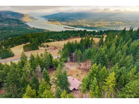 1202 Scoggins Road Underwood WA 98651