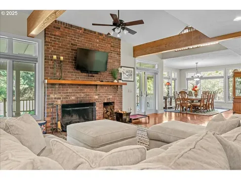 39889 Mcdowell Creek Drive Lebanon OR 97355