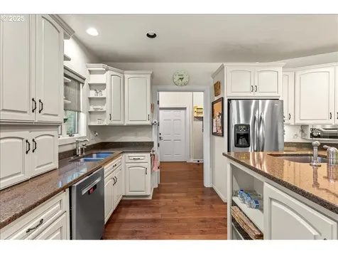 39889 Mcdowell Creek Drive Lebanon OR 97355