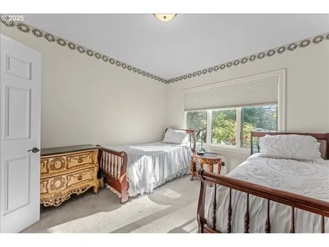 39889 Mcdowell Creek Drive Lebanon OR 97355