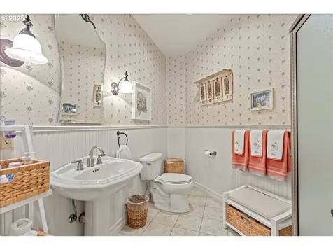 39889 Mcdowell Creek Drive Lebanon OR 97355