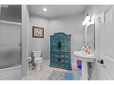 39889 Mcdowell Creek Drive Lebanon OR 97355