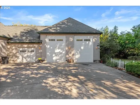 39889 Mcdowell Creek Drive Lebanon OR 97355