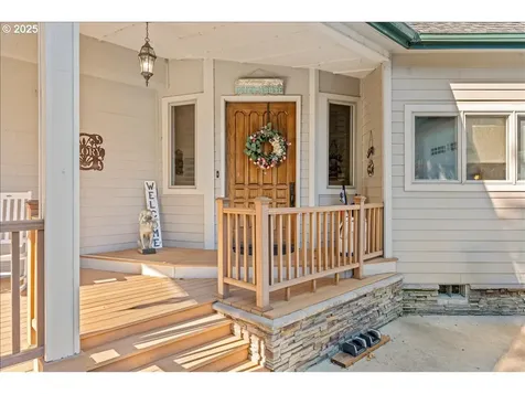 39889 Mcdowell Creek Drive Lebanon OR 97355